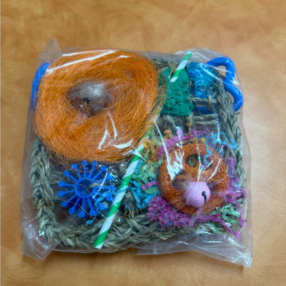 Source Unknown Colorful Bird Toy Set
